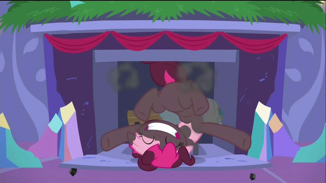 “here’s Pinkie ”     “we Have A Door You Know, But - Mlp Background Living Room - HD Wallpaper 