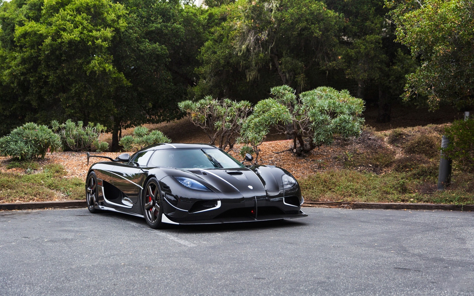Koenigsegg Agera R, Hypercars, Black Agera R, Parking, - Koenigsegg Agera R Black - HD Wallpaper 
