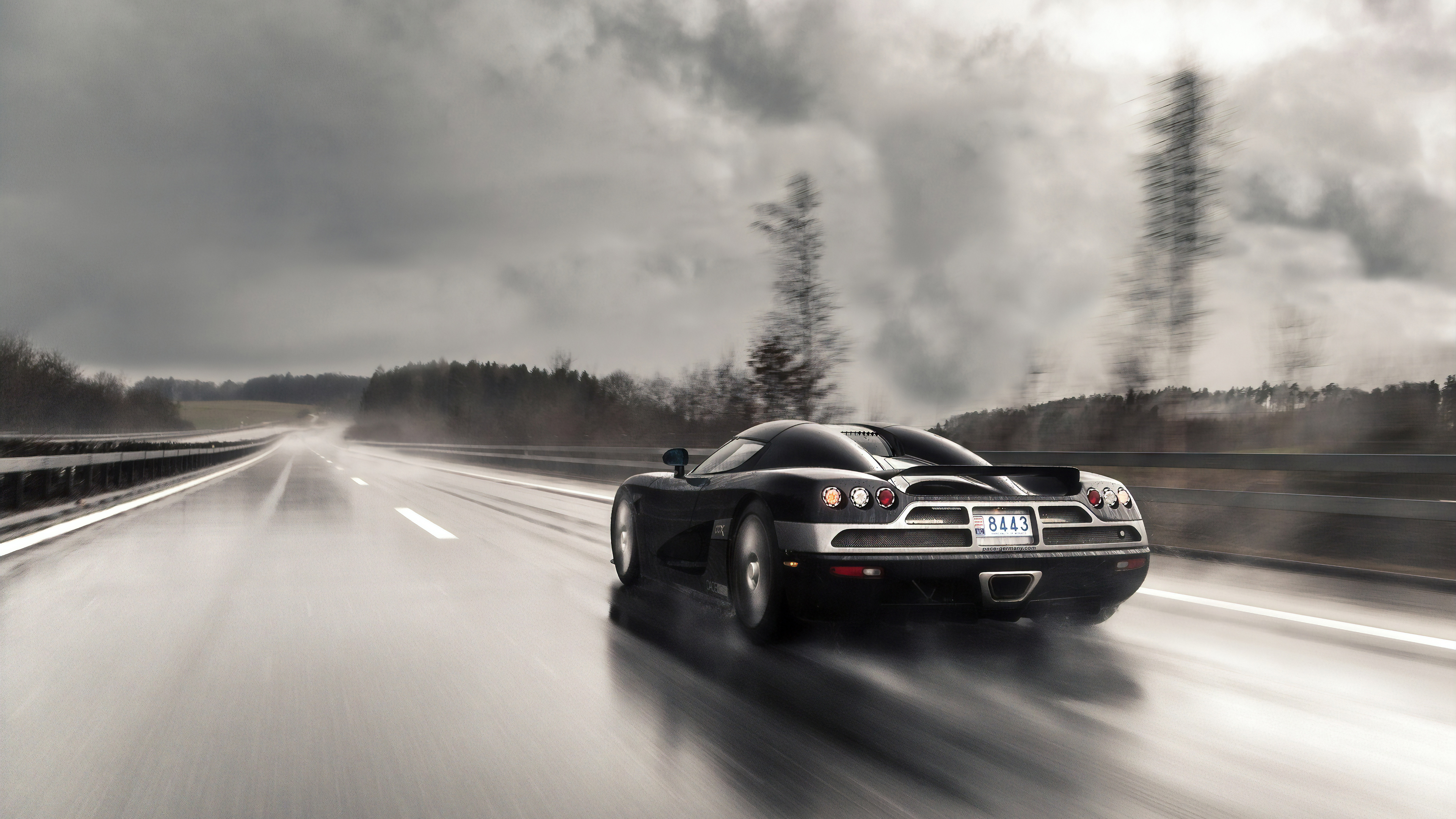 Koenigsegg On Wet Roads - HD Wallpaper 
