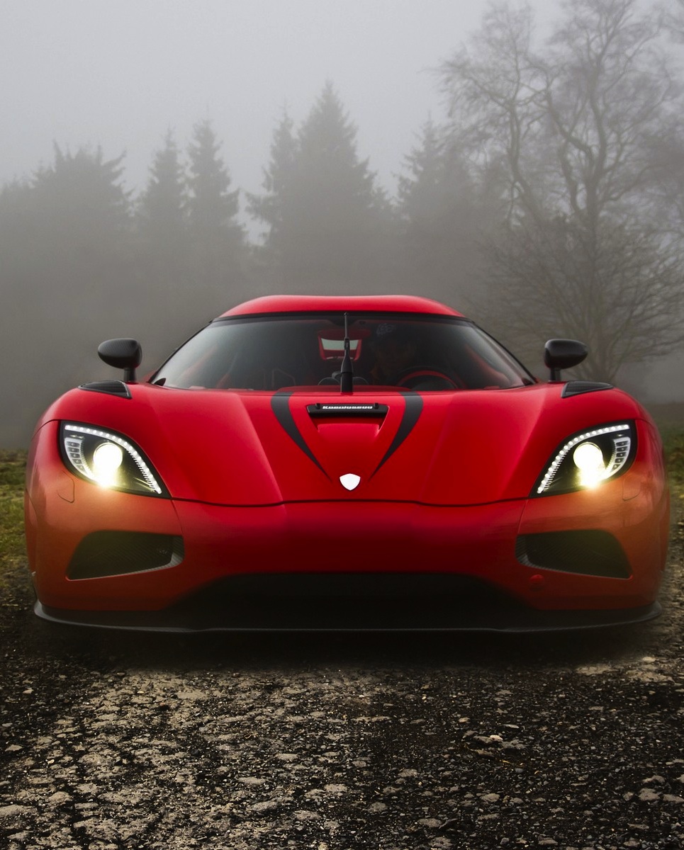 Koenigsegg Agera R Hd - Red Koenigsegg Agera R Iphone - HD Wallpaper 
