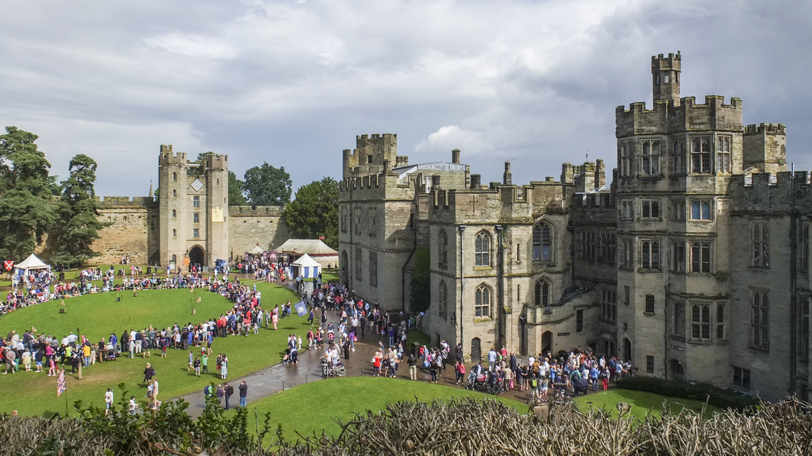 Warwick Castle - HD Wallpaper 