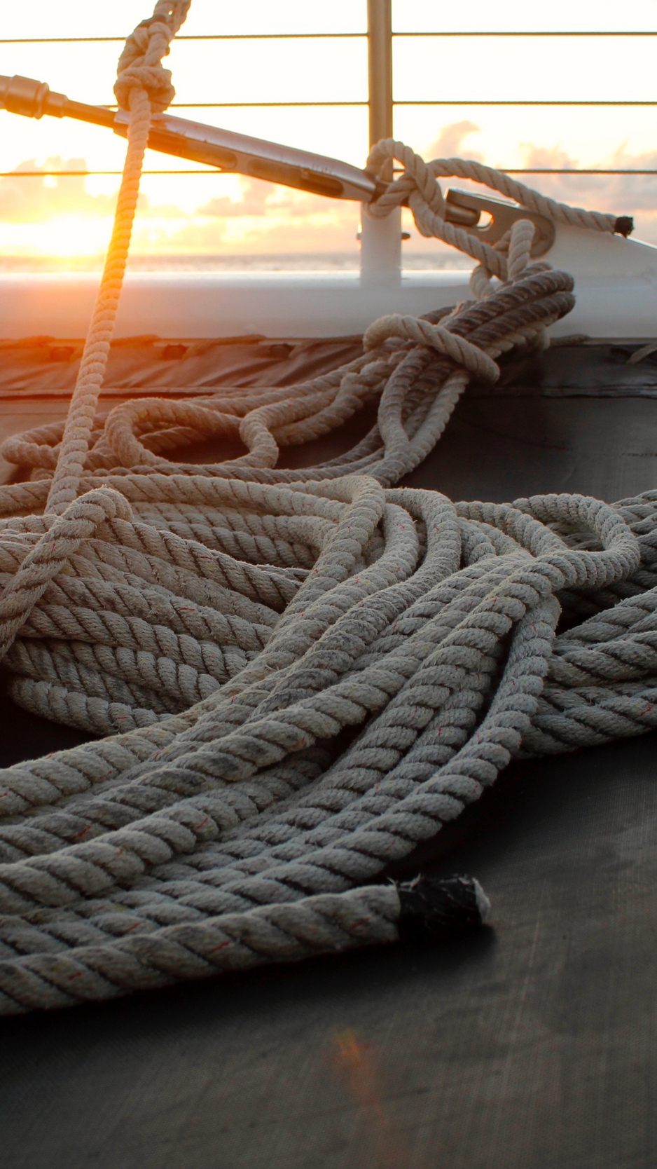Wallpaper Rope, Sail, Sailing Boat, Sea - Rope On Boat Deck - HD Wallpaper 