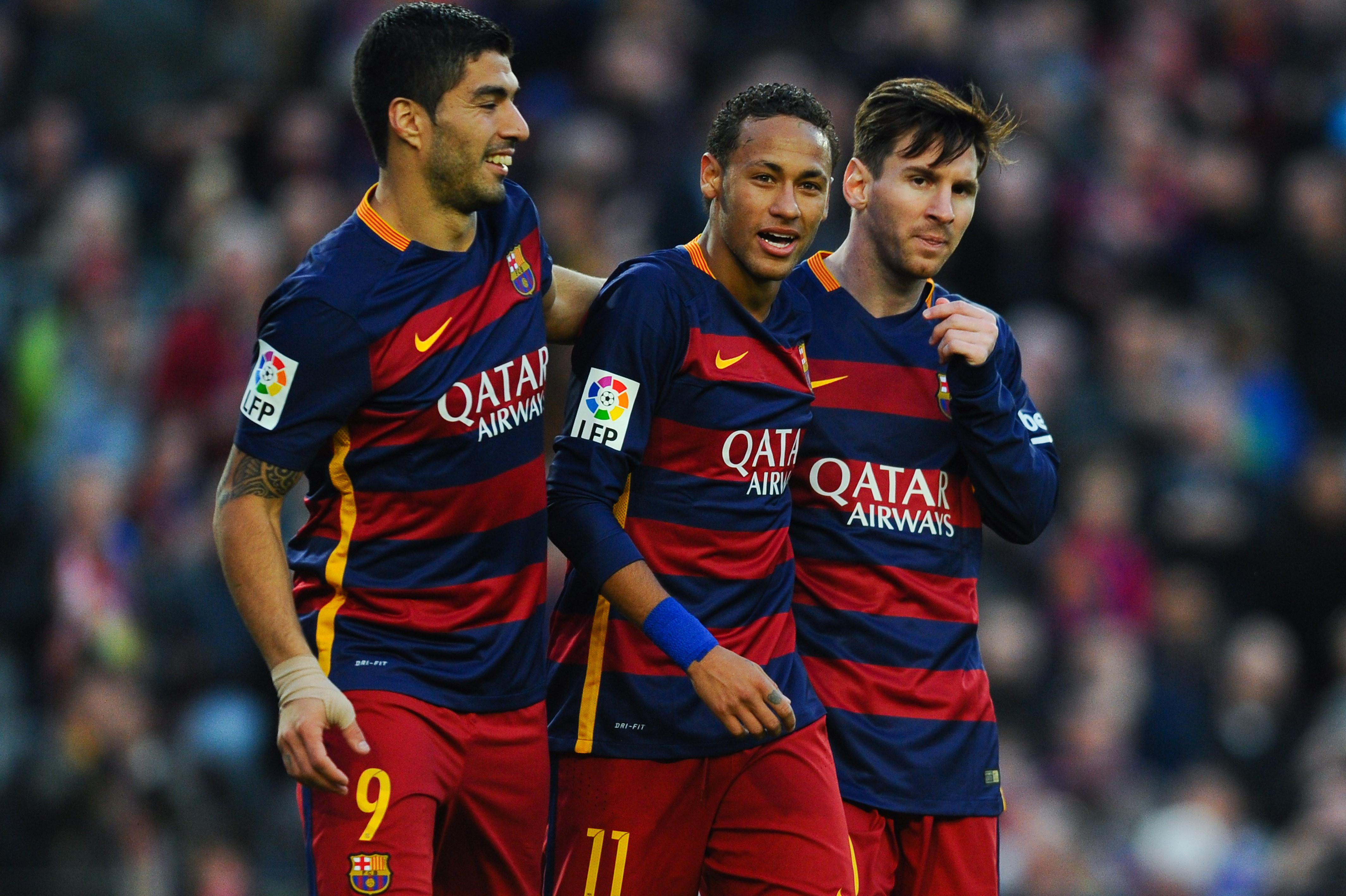 Messi Neymar Suarez Wallpaper - Messi Squarez Neymar - HD Wallpaper 