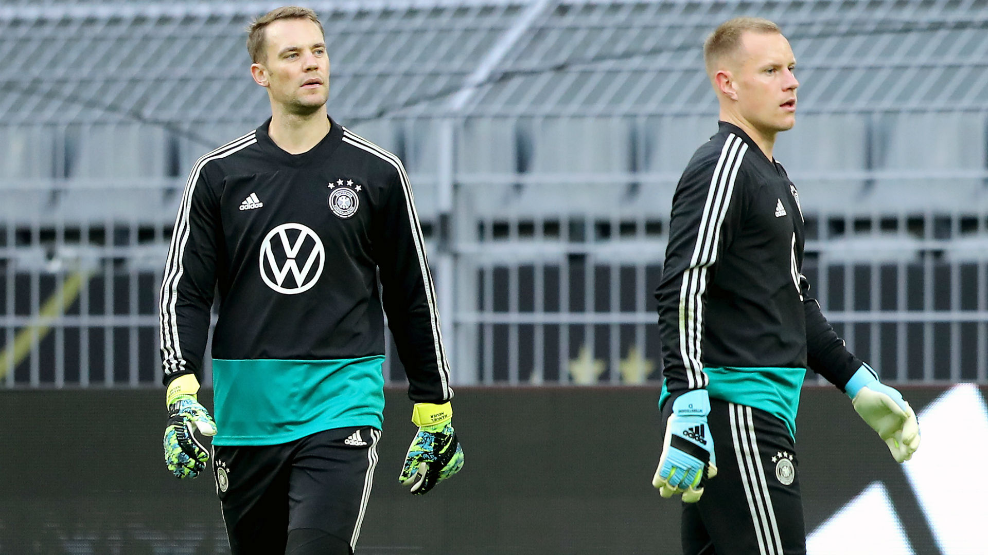 Ter Stegen M Neuer - HD Wallpaper 