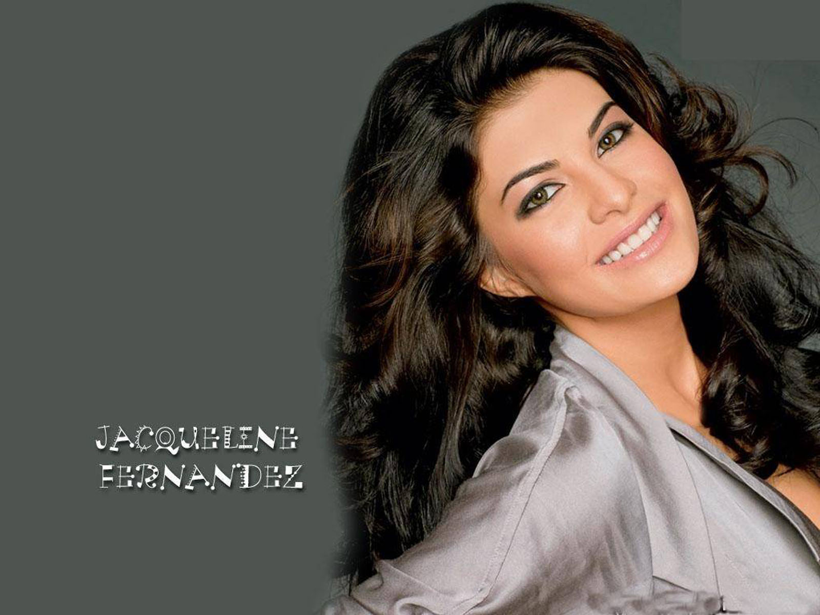 Jacqueline Fernandez Cute Wallpapers And Backgrounds - Jacqueline Fernandez 2011 - HD Wallpaper 