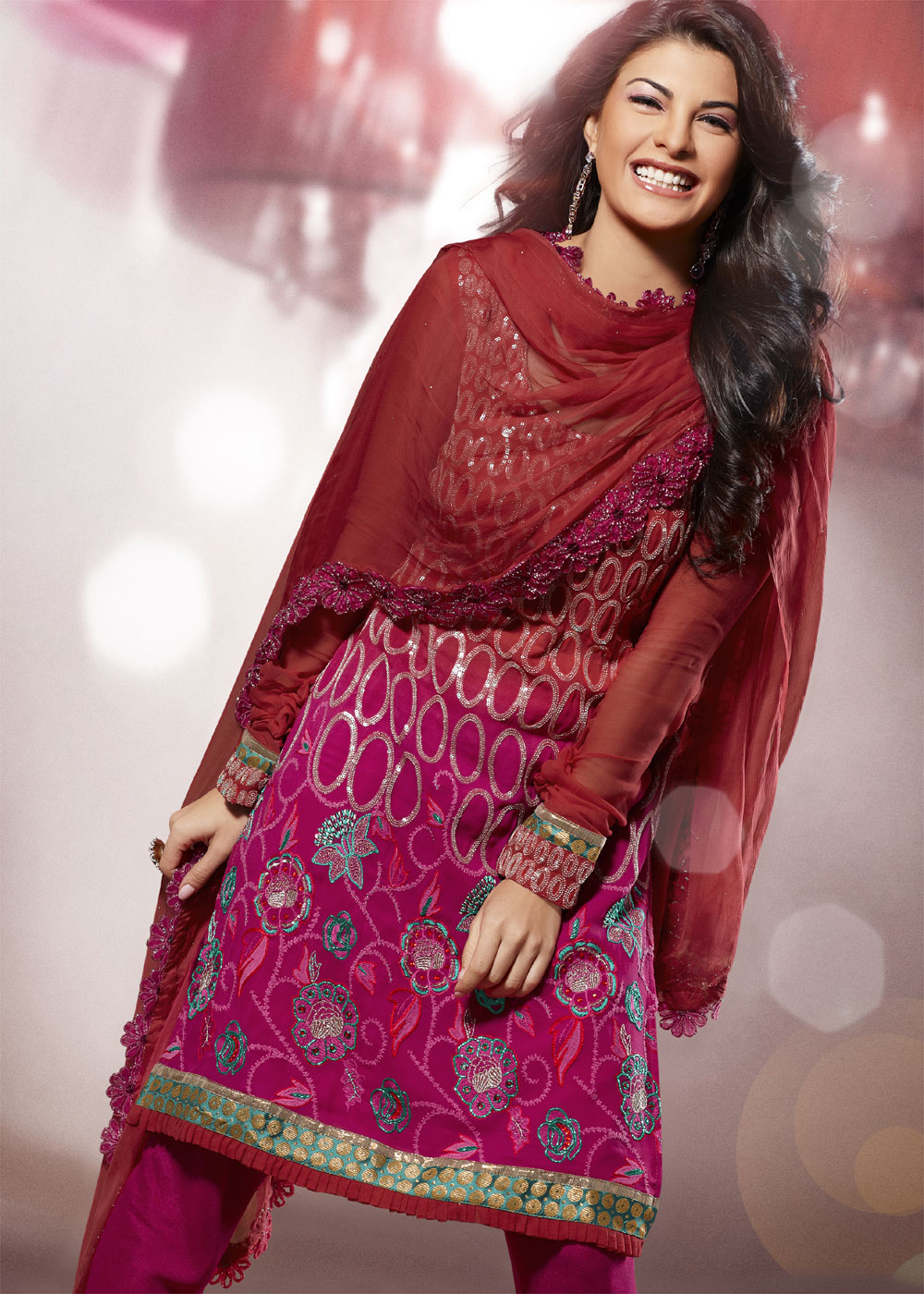 Jacqueline Fernandez Hd Cute - HD Wallpaper 