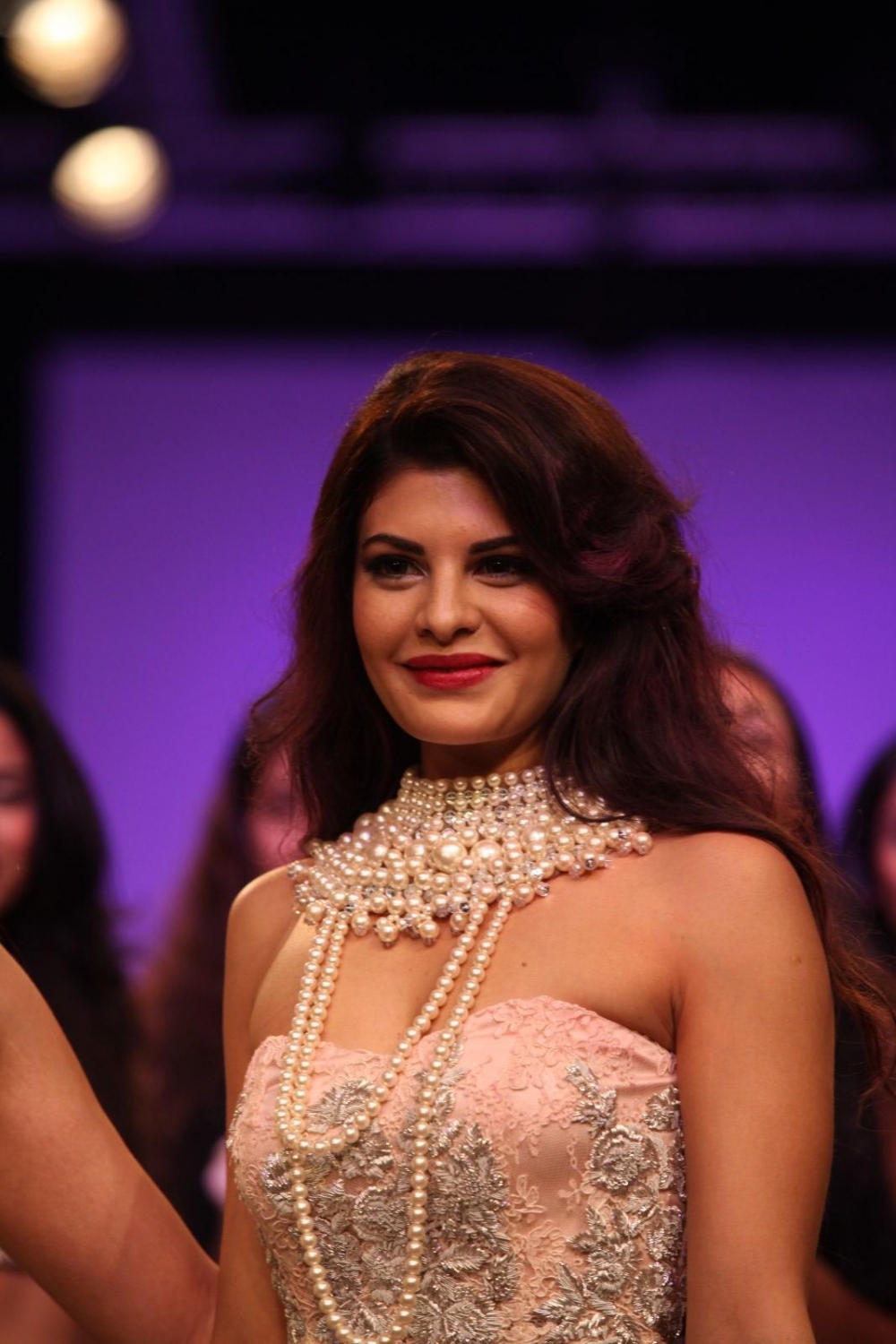 Jacqueline Fernandez 2006 Sexy - HD Wallpaper 