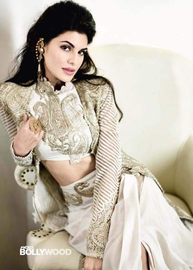 Jacqueline Fernandez Hot And Cute - HD Wallpaper 