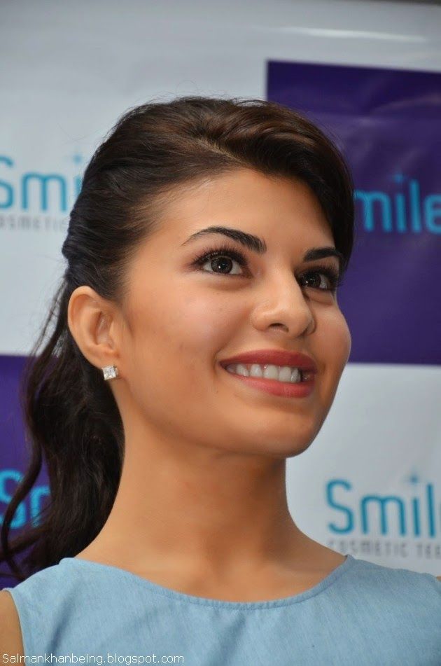 Jacqueline Fernandez Hd Face - HD Wallpaper 