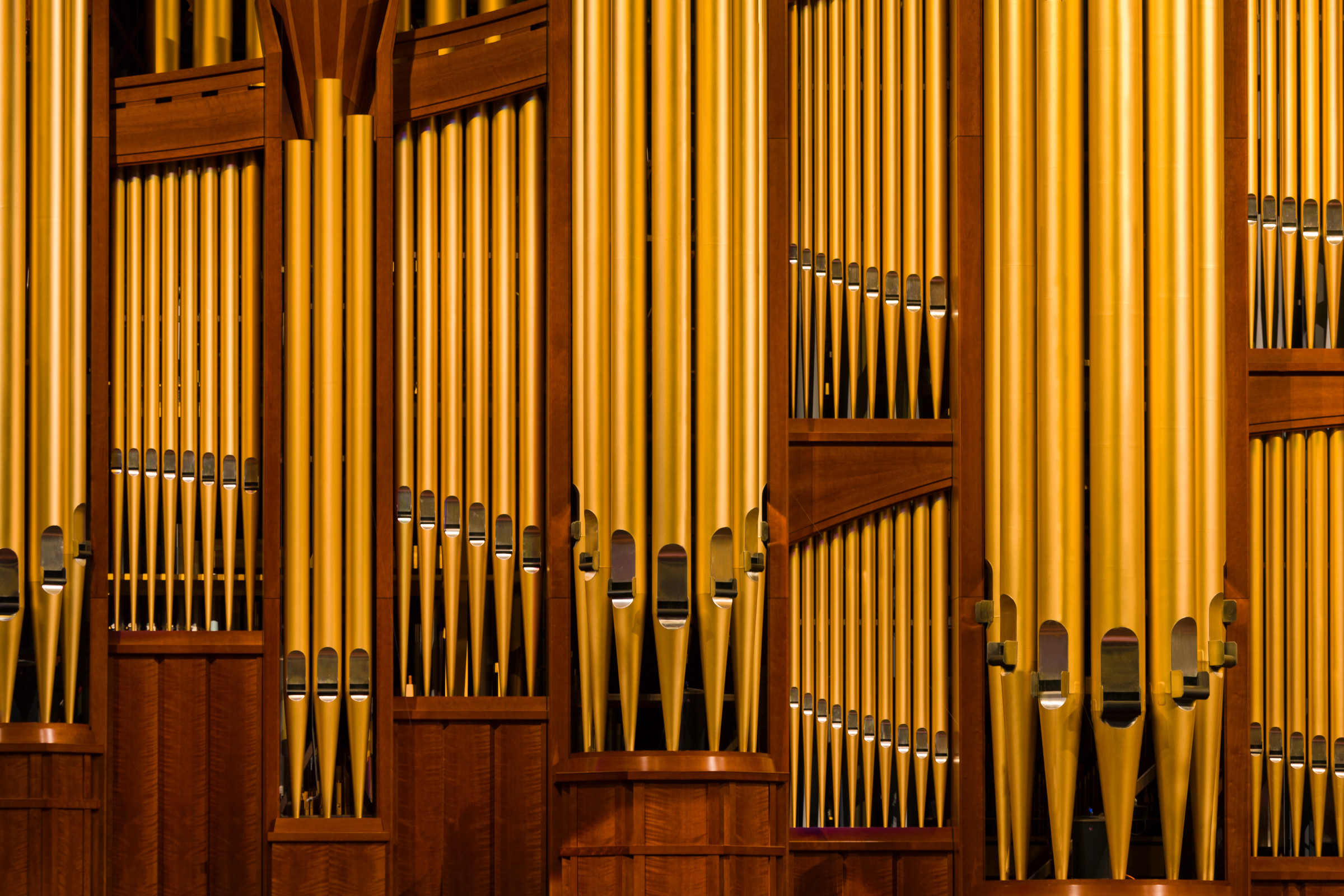 2400x1600, Conference Center Organ Pipes 925355 Wallpaper - HD Wallpaper 