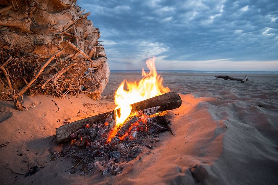 Bonfire Near Sea At Golden Hour, Campfire, Beach, Heat, - Point Mugu State Park Bonfire - HD Wallpaper 