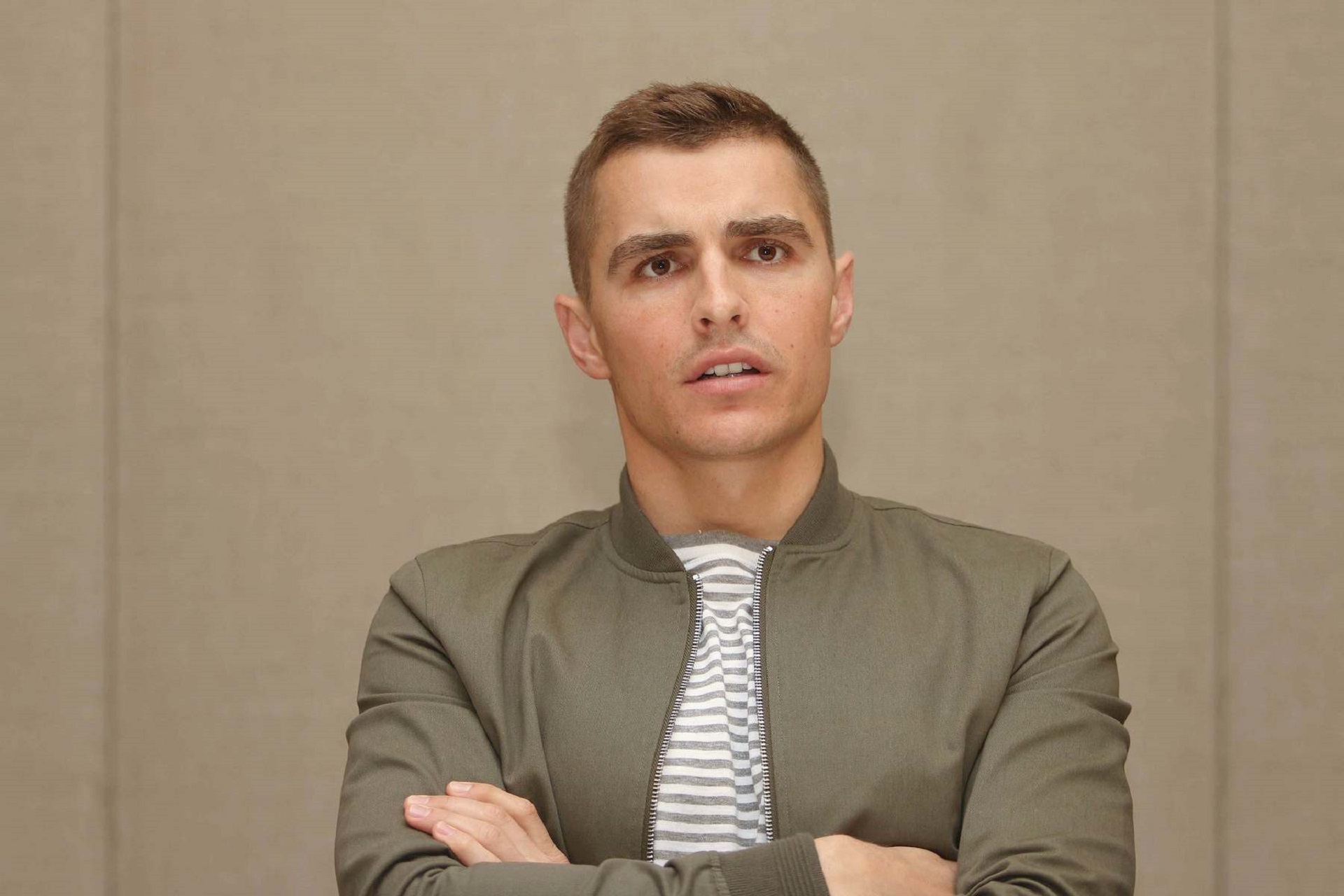 Dave Franco Computer Wallpaper - Nerve Dave Franco - HD Wallpaper 