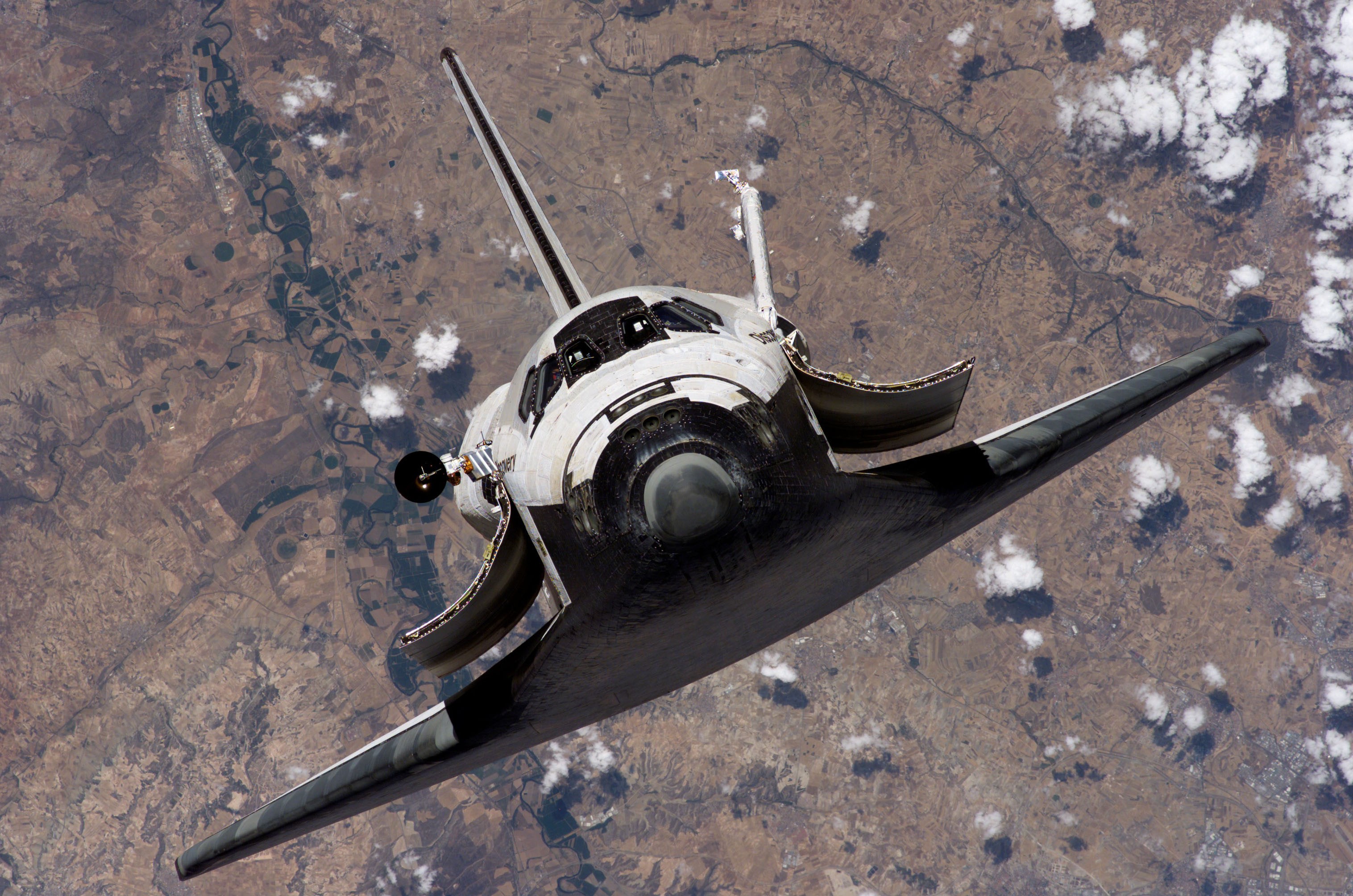 Space Shuttle Discovery - HD Wallpaper 