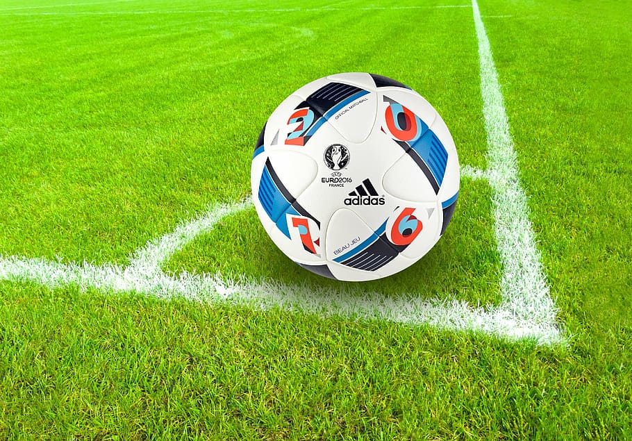 White Adidas Soccer Ball On Field, Football, Playing - Football Images High Resolution - HD Wallpaper 