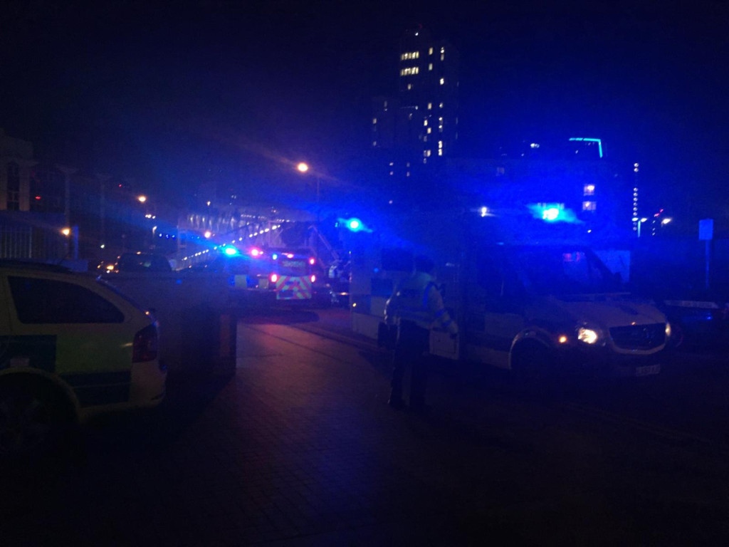 A West Ham United Fan Collapsed And Died Following - Light-emitting Diode - HD Wallpaper 