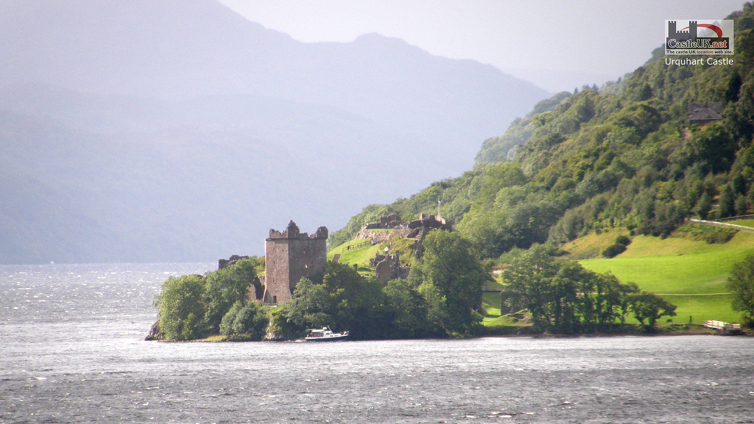Urquhart Castle - HD Wallpaper 