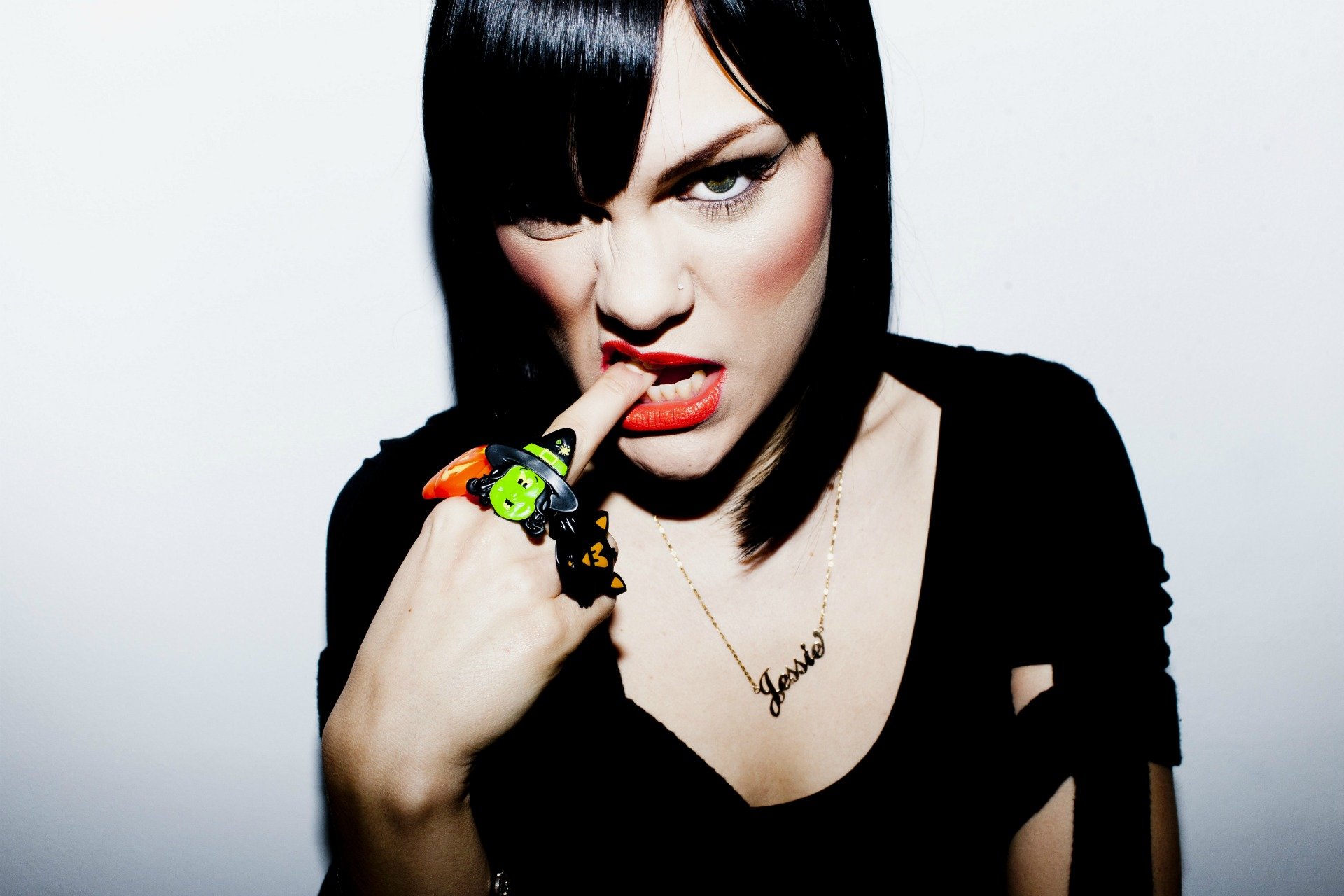 High Resolution Jessie J Hd Wallpaper Id - Jessie J - HD Wallpaper 