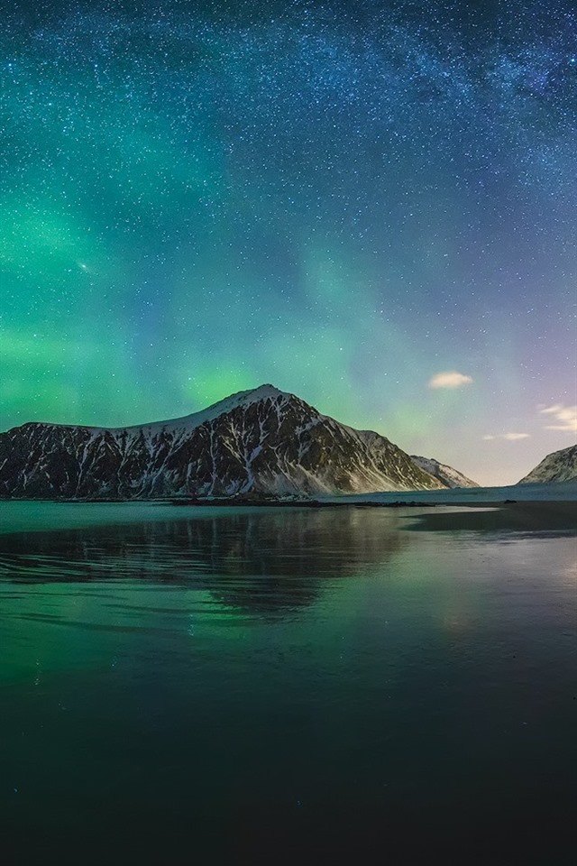 Iphone Wallpaper Northern Lights, Iceland, Mountain, - Northern Lights
