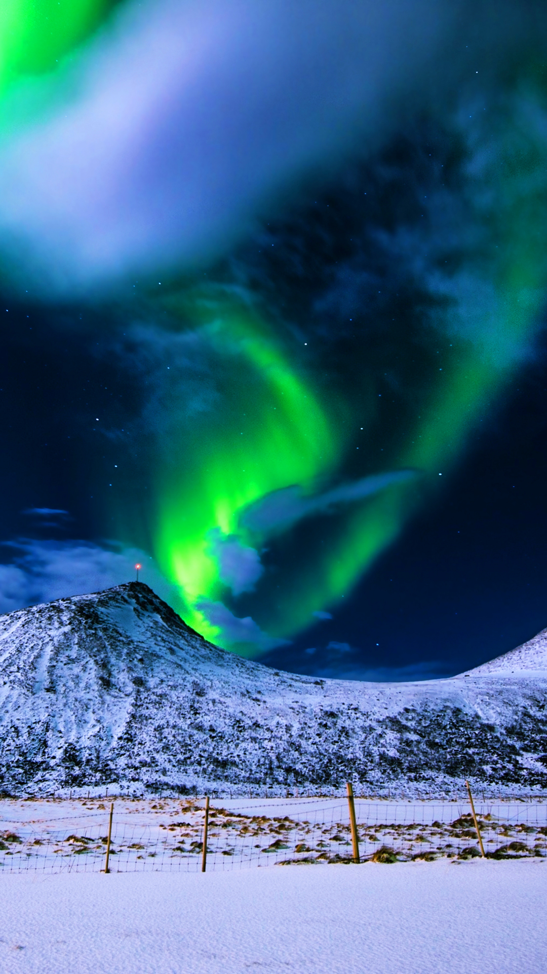 Northern Lights Wallpaper - Aurora Borealis - HD Wallpaper 