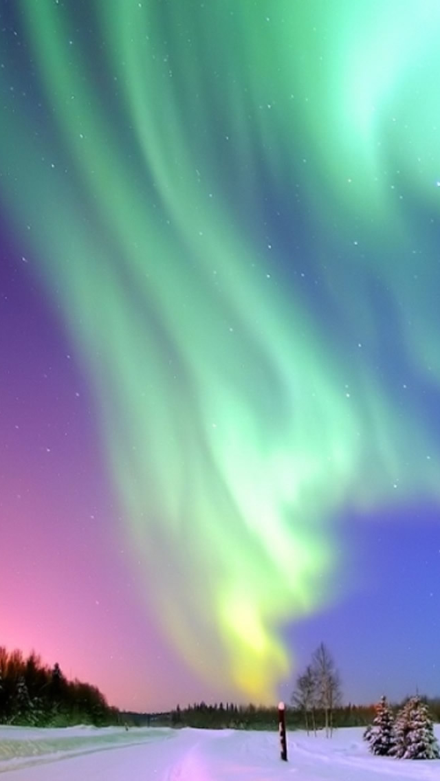 Aurora Borealis Iphone Wallpaper - Aurora Borealis - HD Wallpaper 