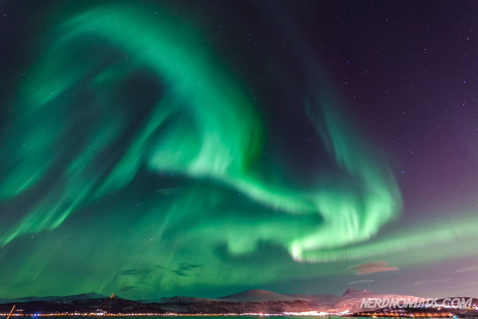 Northern Lights Tromso City - Northern Lights Tromso Hd - HD Wallpaper 