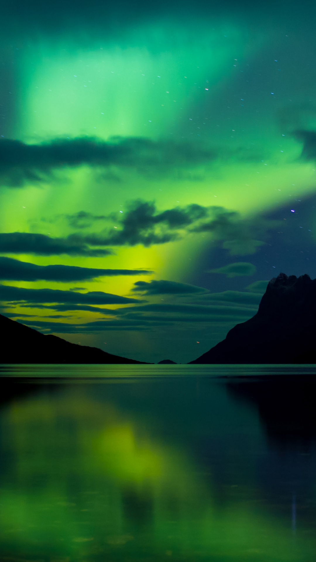 Aurora Borealis Iphone 7 Plus - HD Wallpaper 