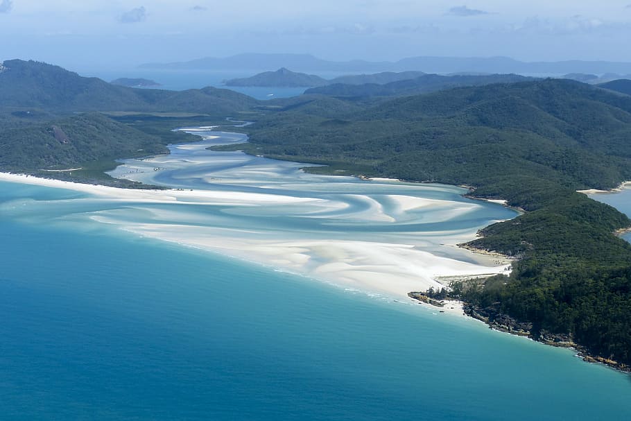 Aerial Photography Of Body Of Water, Whitsunday Island, - Whitsunday Islands - HD Wallpaper 