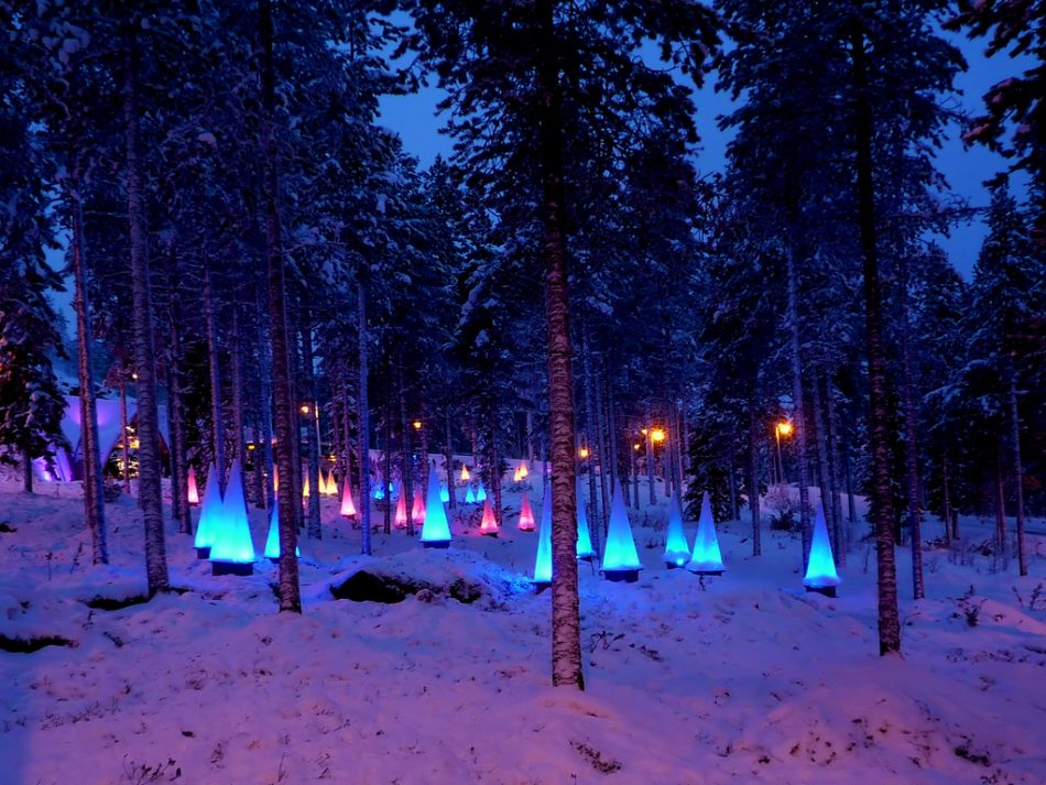 Santabanta Wallpapers - Santa Park In Rovaniemi - HD Wallpaper 