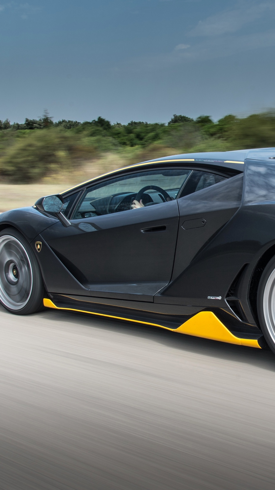 Wallpaper Lamborghini, Centenario, Side View, Speed - Lamborghini Centenario 2018 Wallpaper Cel - HD Wallpaper 