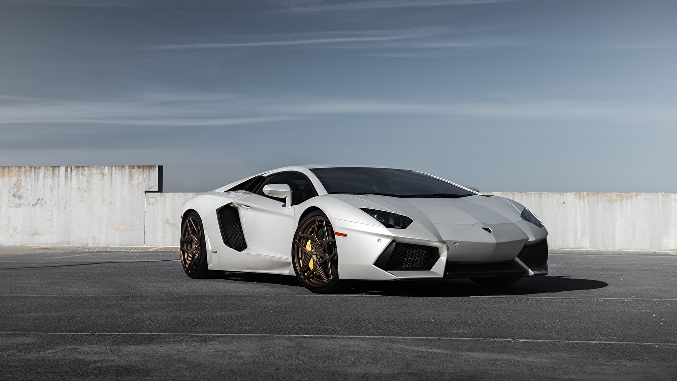 Lamborghini Aventador White - HD Wallpaper 