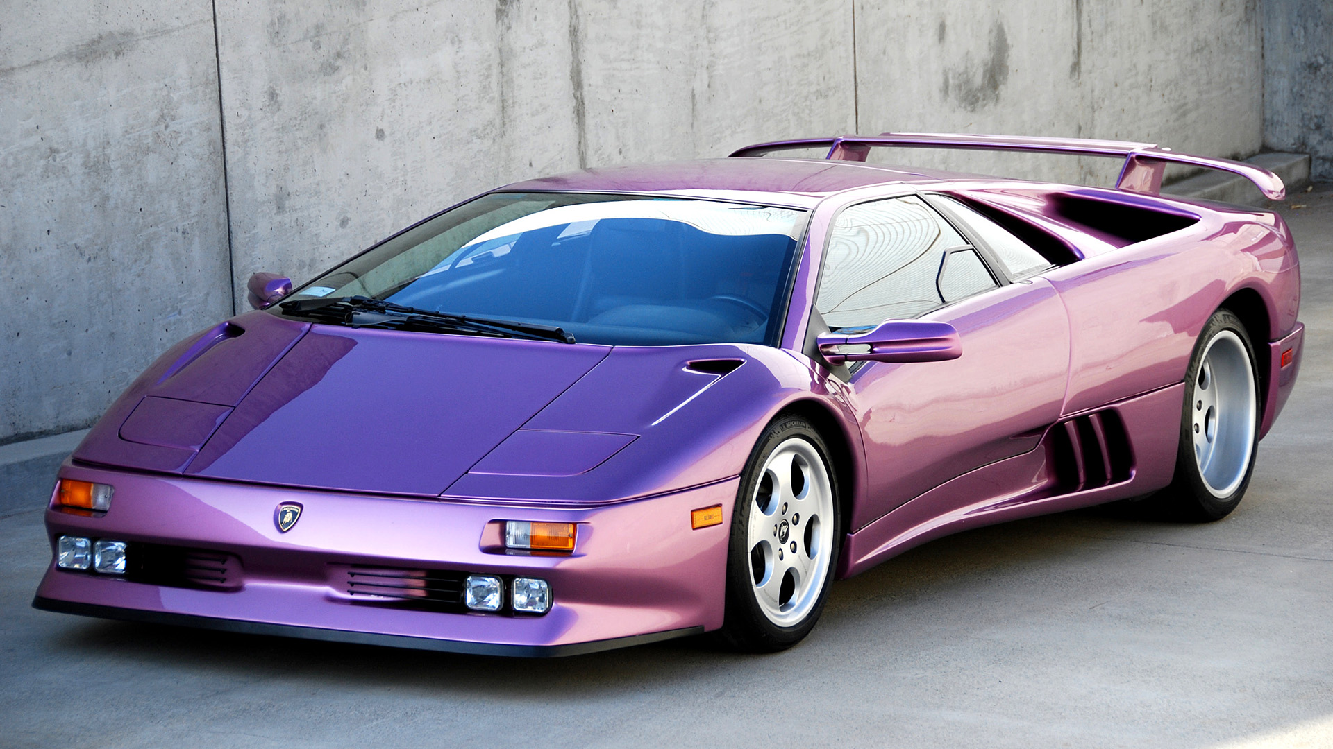 Purple Lamborghini Wallpaper - HD Wallpaper 