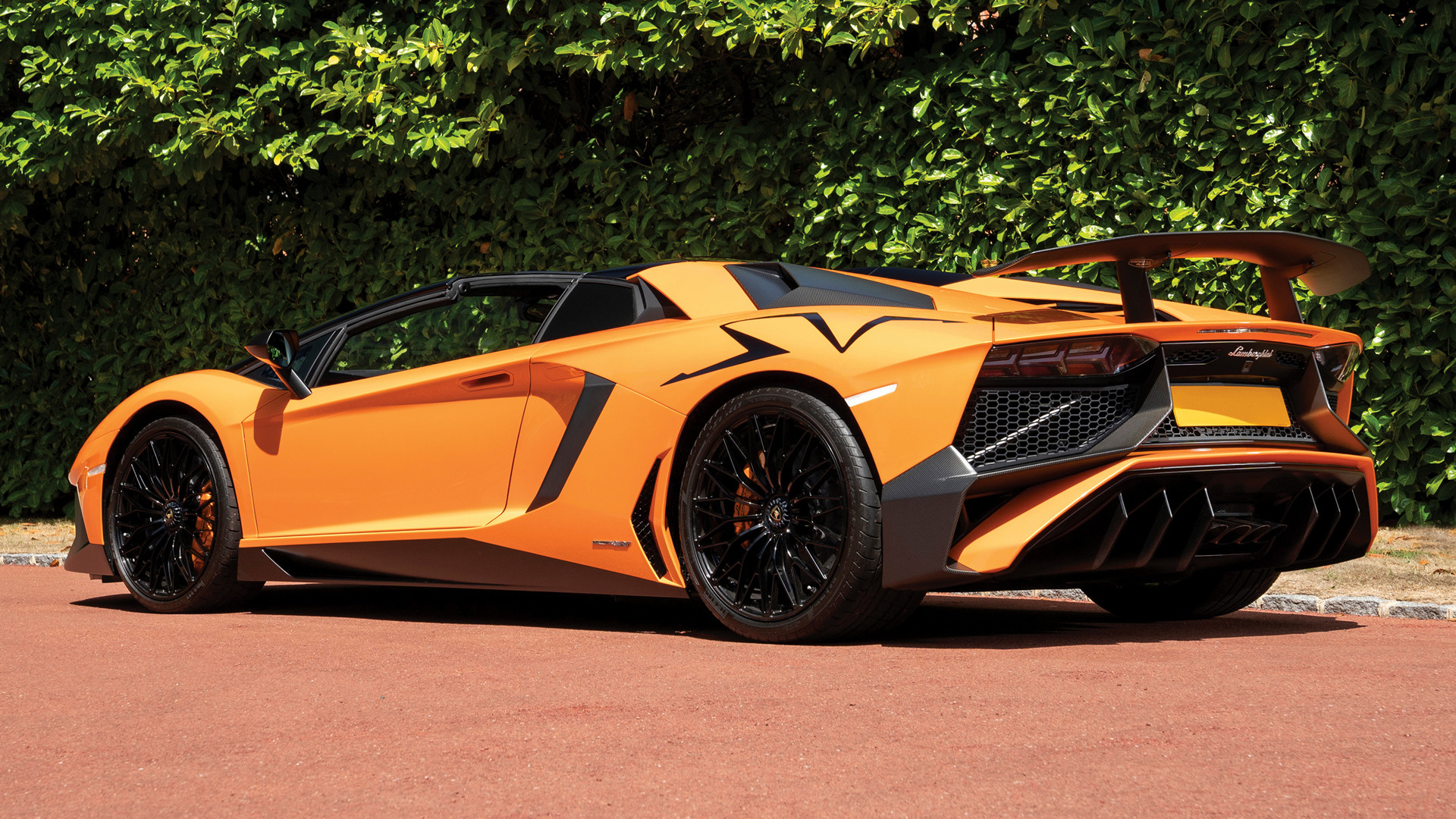Lamborghini Aventador - HD Wallpaper 