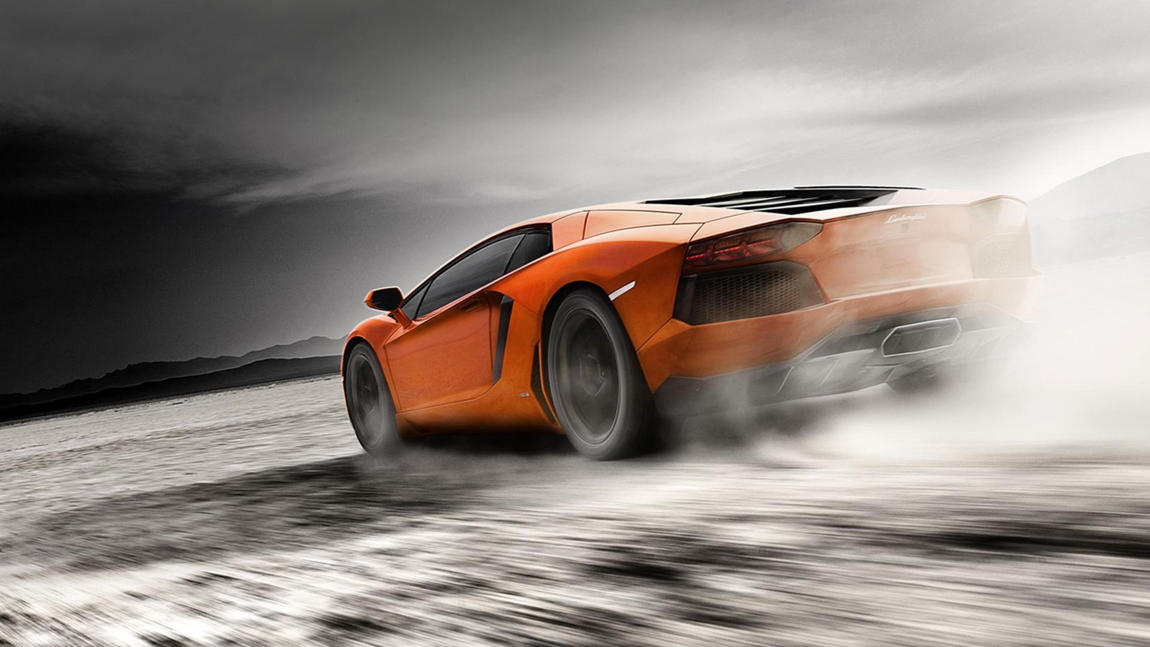 Lamborghini Car With Smoke - HD Wallpaper 