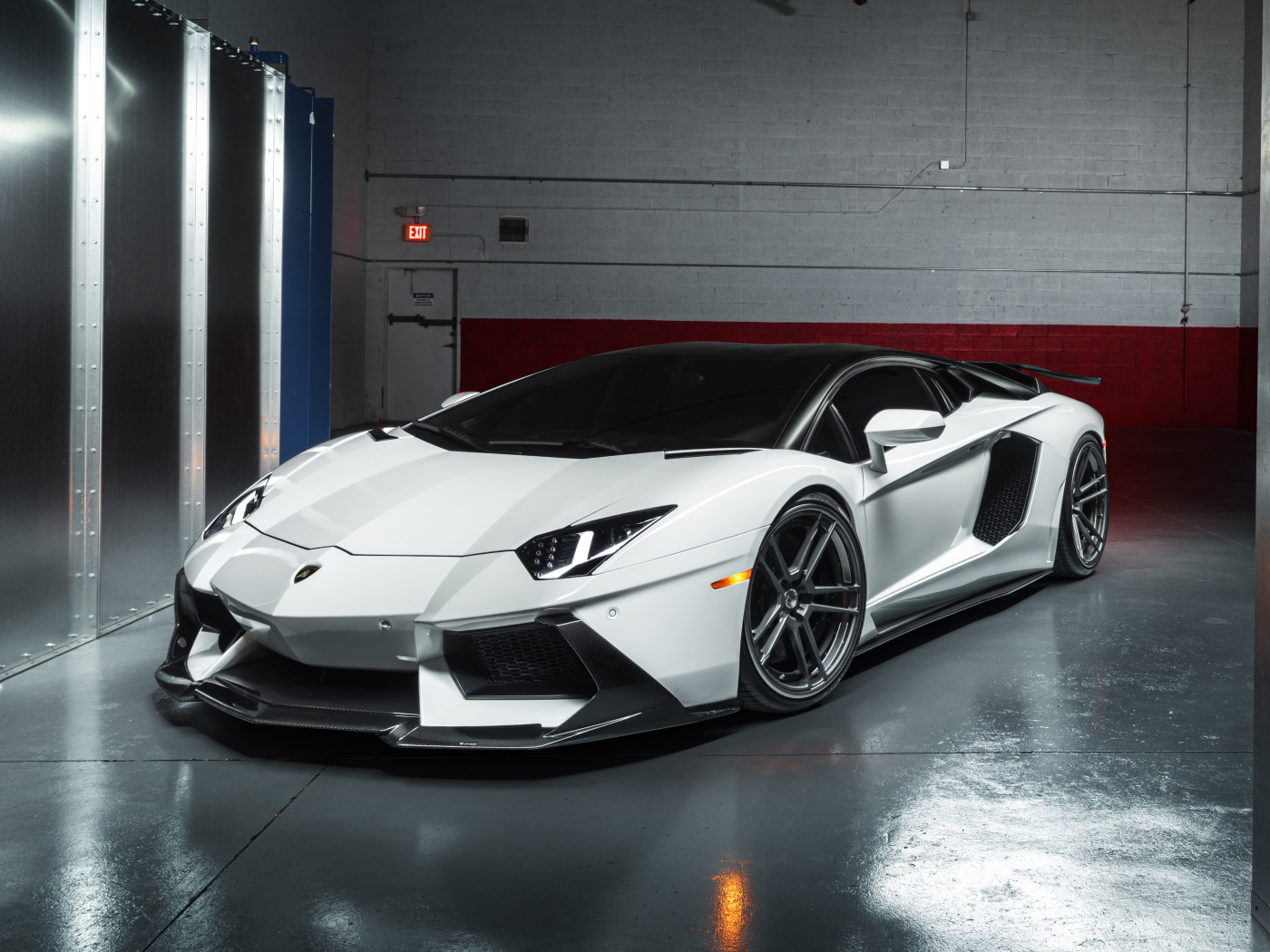 Lamborghini Aventador White 4k - HD Wallpaper 