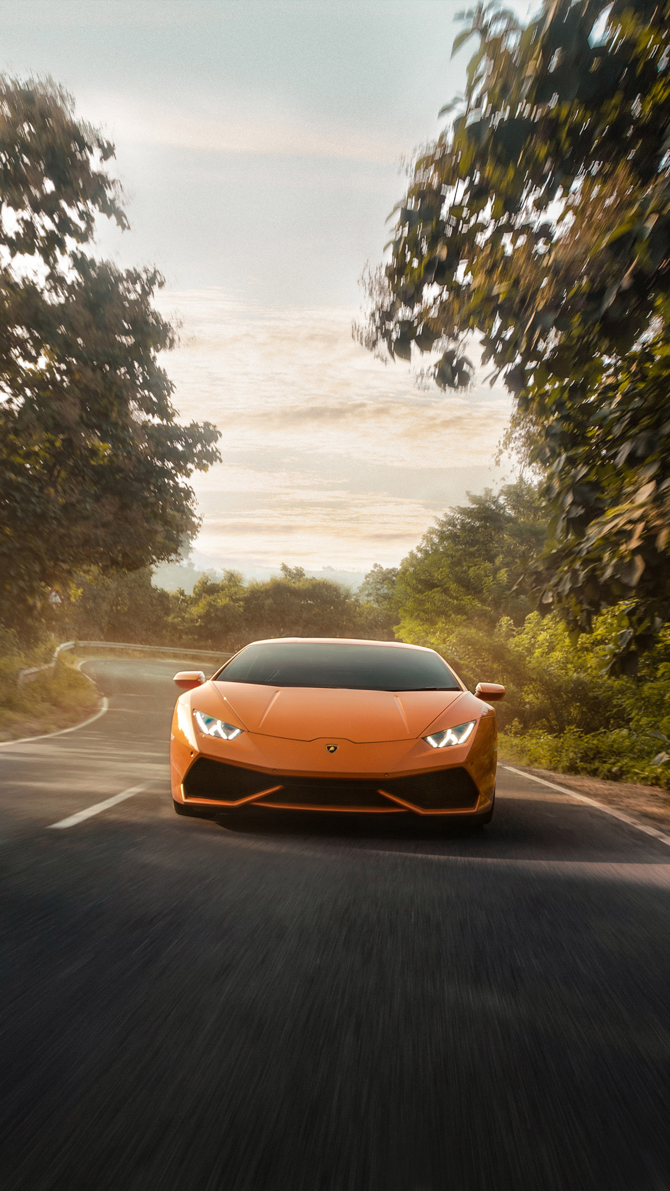 Lamborghini Huracan On Road 4k Ultra Hd Mobile Wallpaper - Lamborghini Car Hd Wallpapers For Mobile - HD Wallpaper 