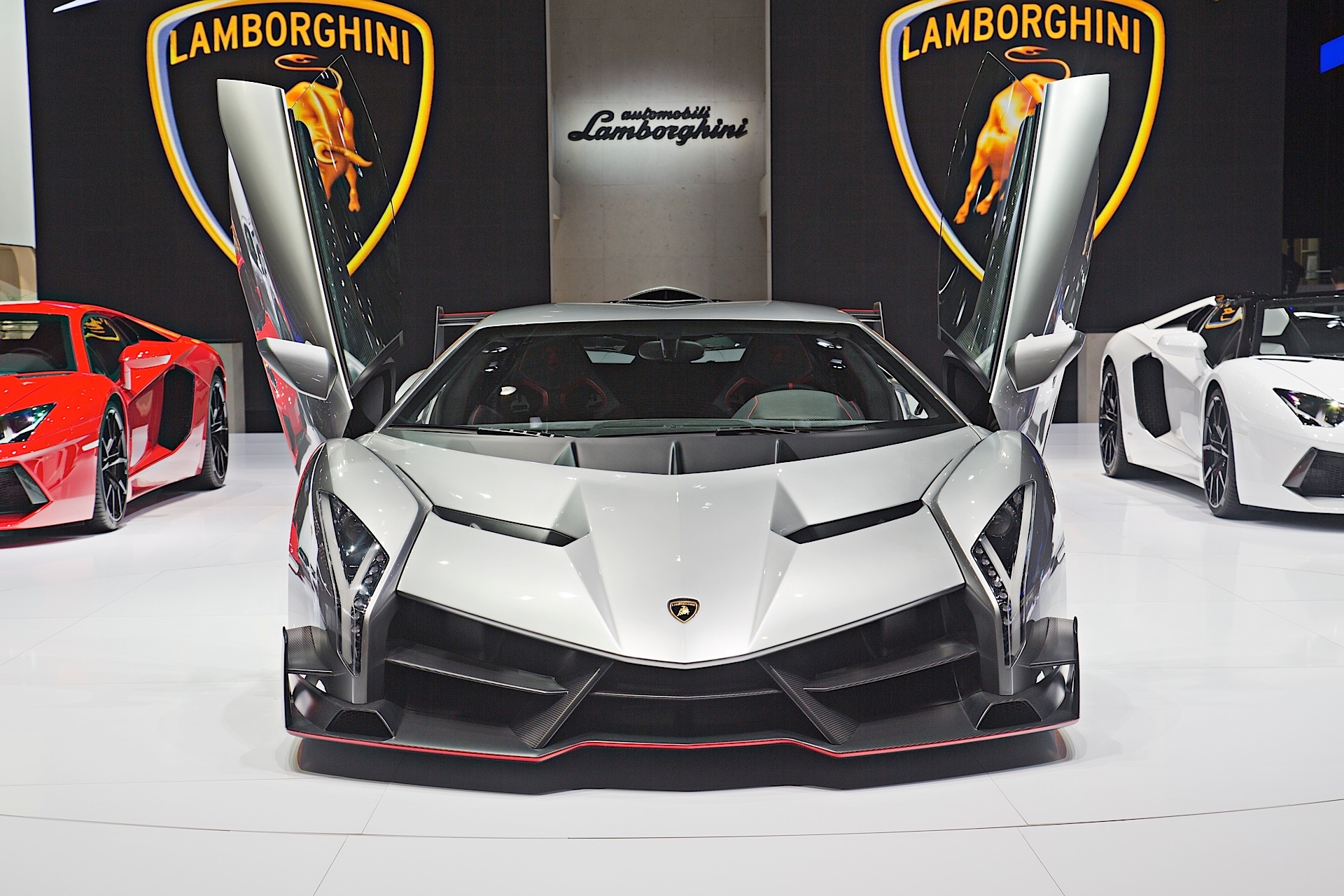 Car Lamborghini Veneno Wallpaper Full Hd 6152 Wallpaper - Lamborghini Veneno Doors Open - HD Wallpaper 