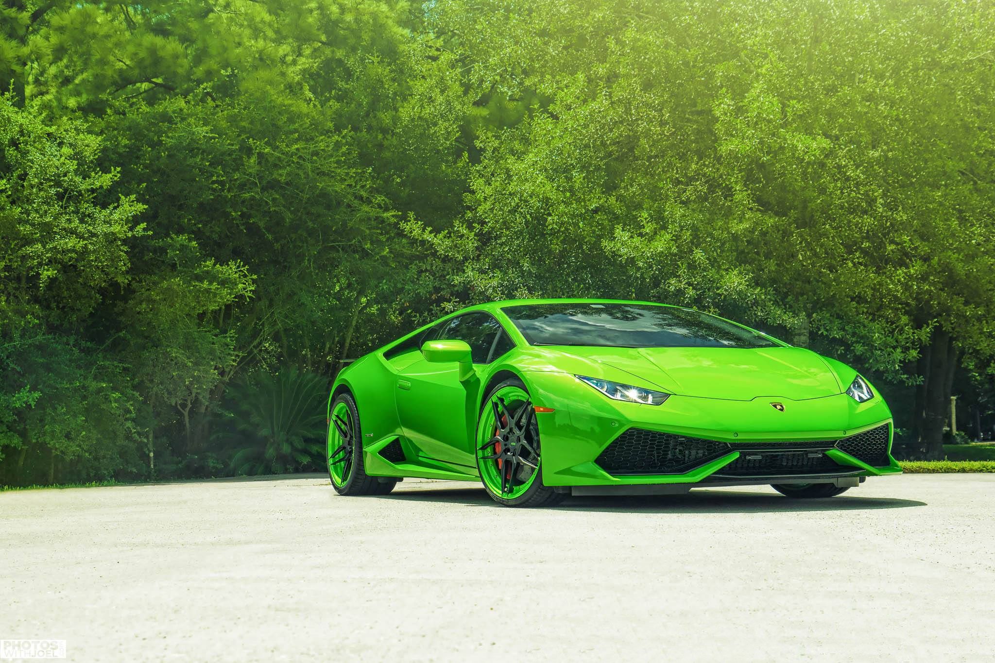 Lamborghini Huracan Wallpaper Green - HD Wallpaper 