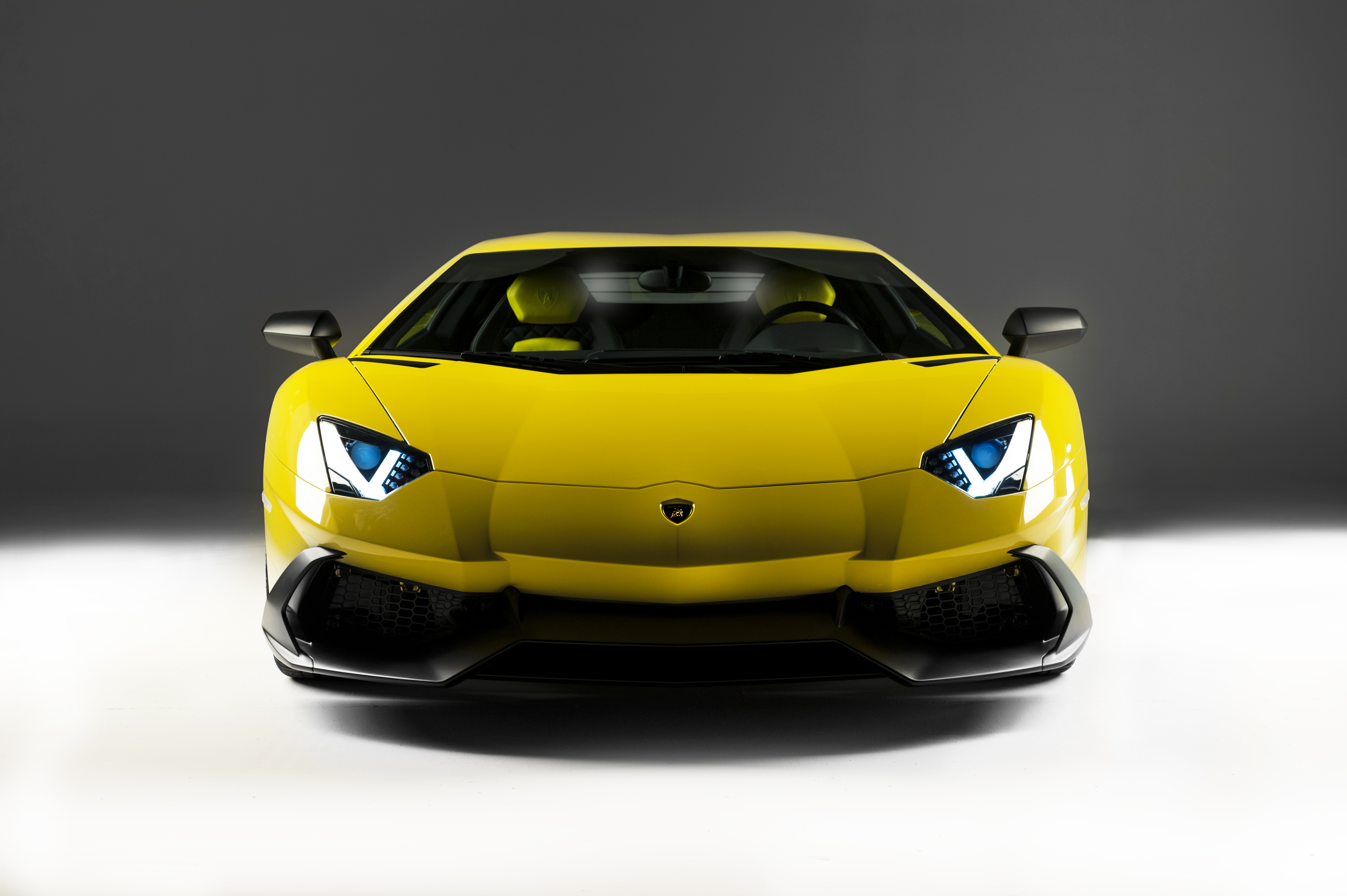 Lamborghini Aventador - HD Wallpaper 
