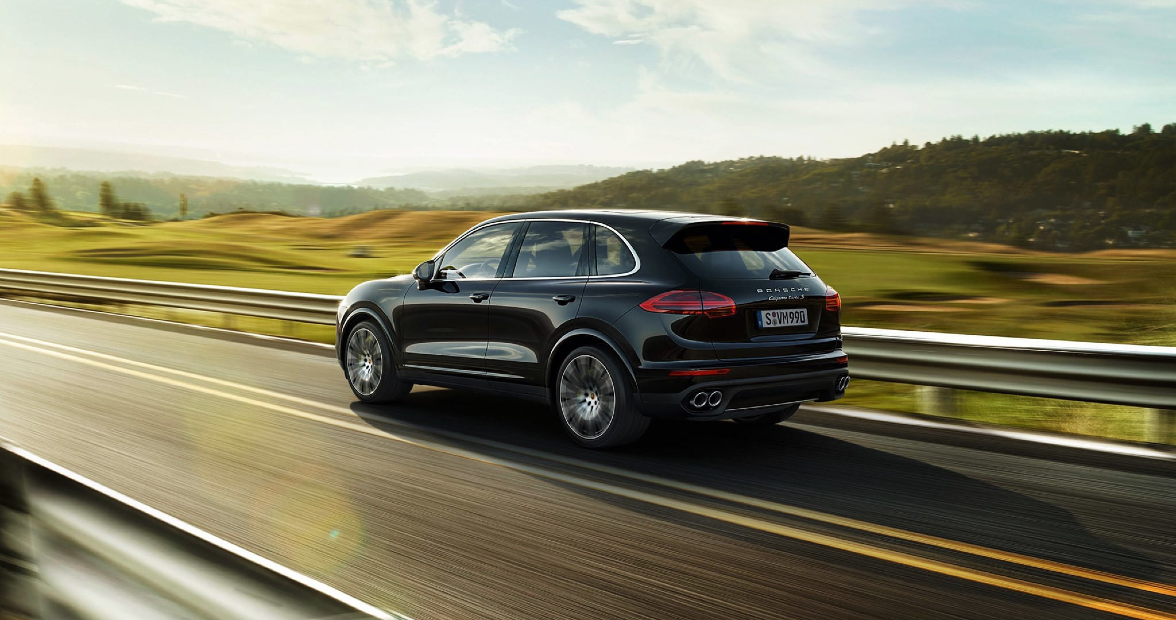 Porsche Cayenne Turbo S 2017 - HD Wallpaper 