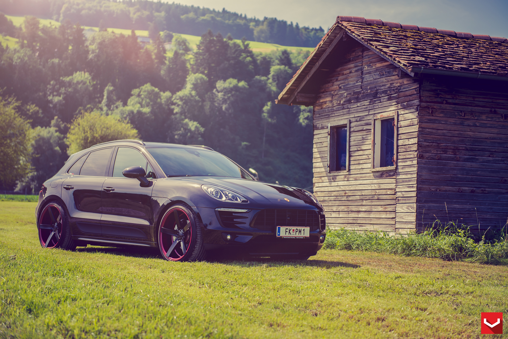 Porsche Macan - HD Wallpaper 