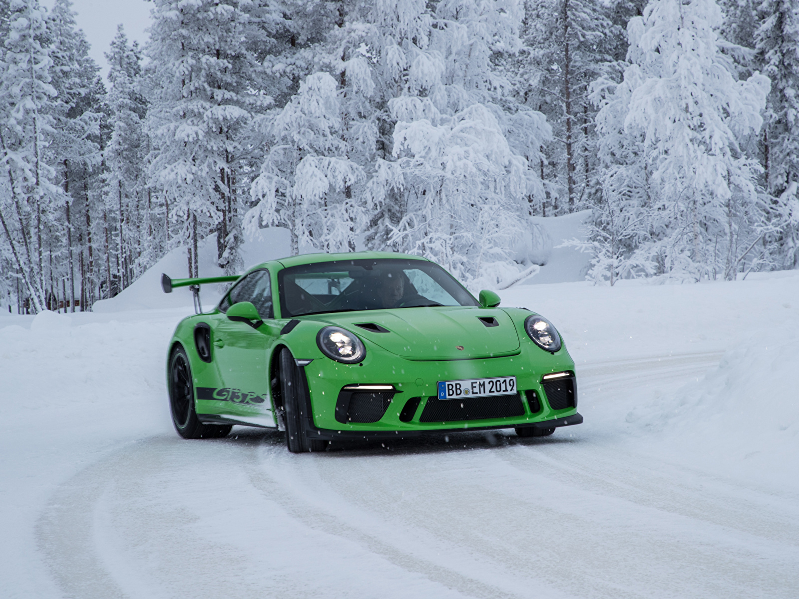 Porsche 911 Gt3 Rs 19 - HD Wallpaper 