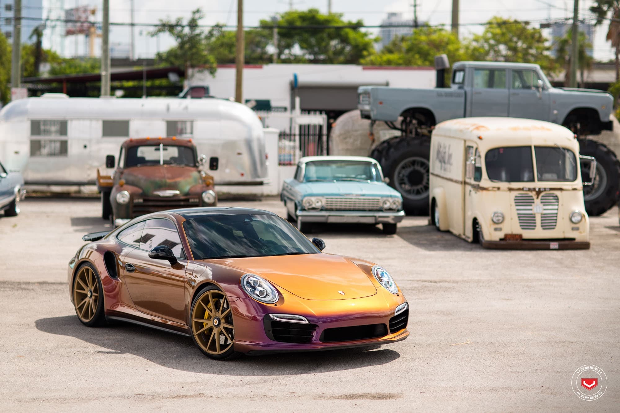 2016 Porsche 911 Turbo Wallpaper - Porsche Colored Wheels For 911 - HD Wallpaper 
