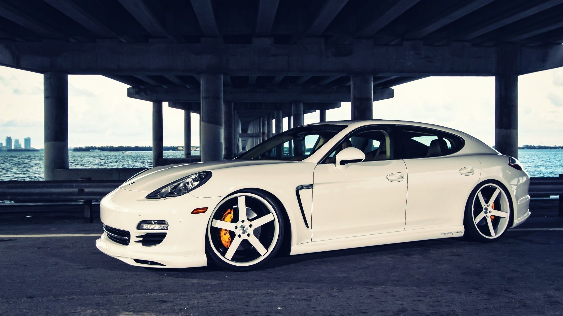 White Porsche Panamera Desktop Wallpaper Hd - De Porsche Panamera Hd - HD Wallpaper 