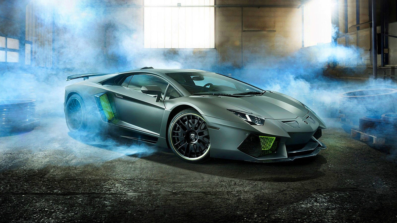 Lamborghini In Smoke Hd - HD Wallpaper 