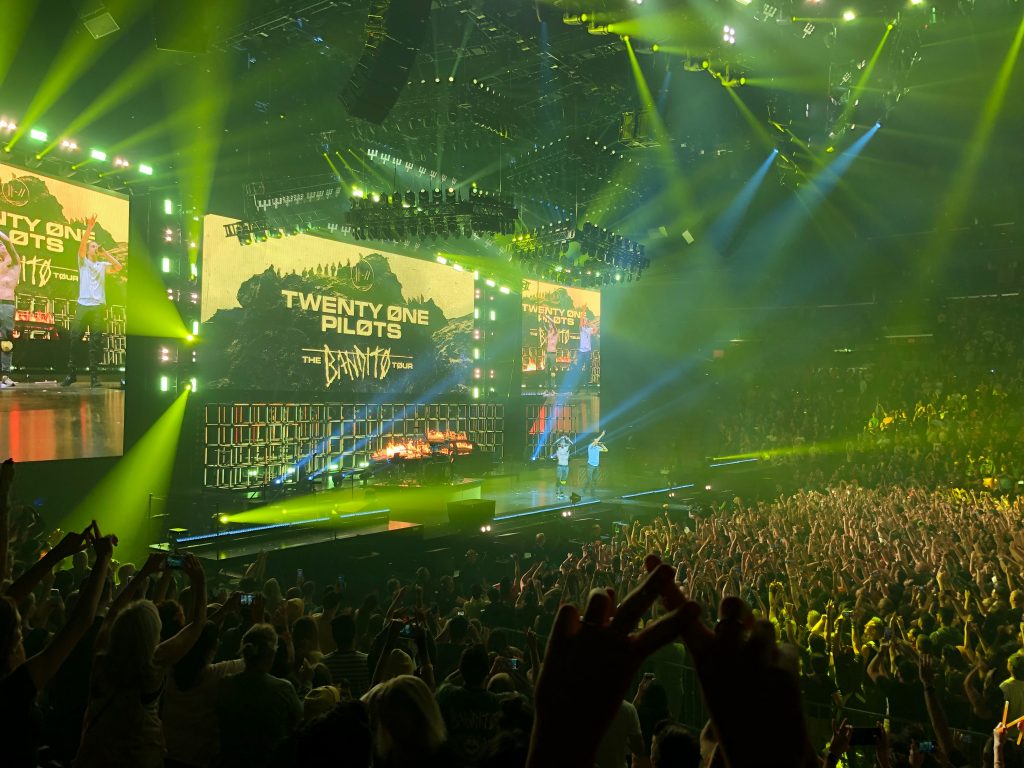 Twenty One Pilots Bandito Tour Stage - HD Wallpaper 