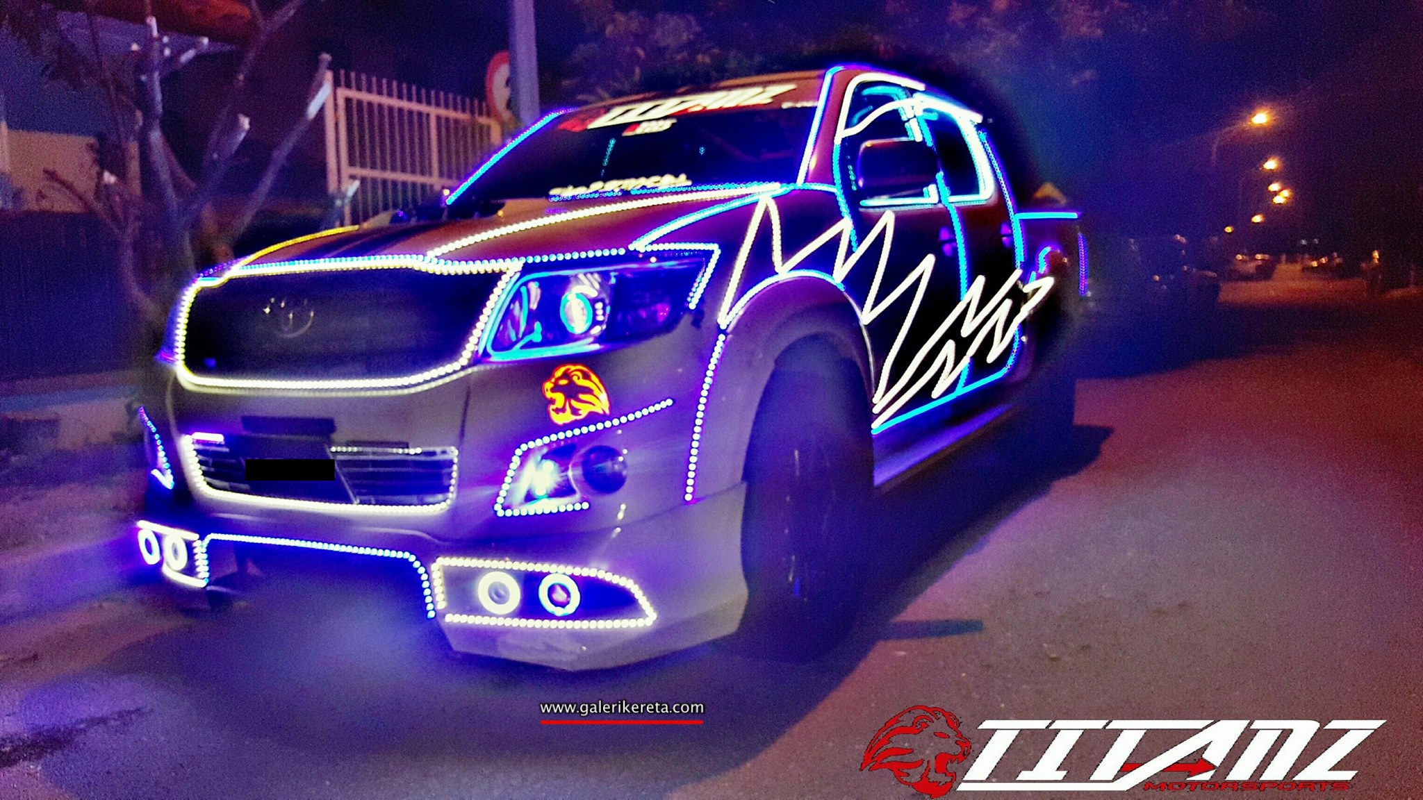 Galeri Kereta Hilux - HD Wallpaper 