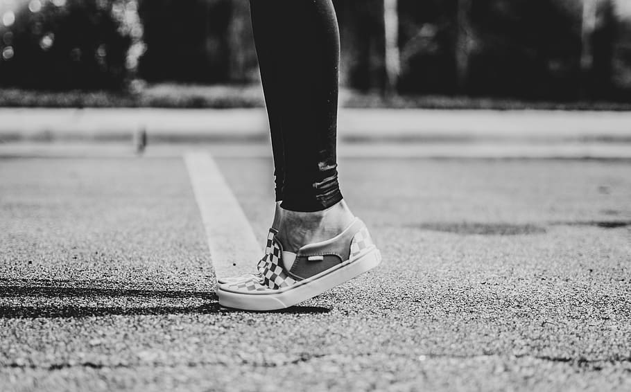 Person Wearing Sneakers, Asphalt, Black And White, - Street - HD Wallpaper 