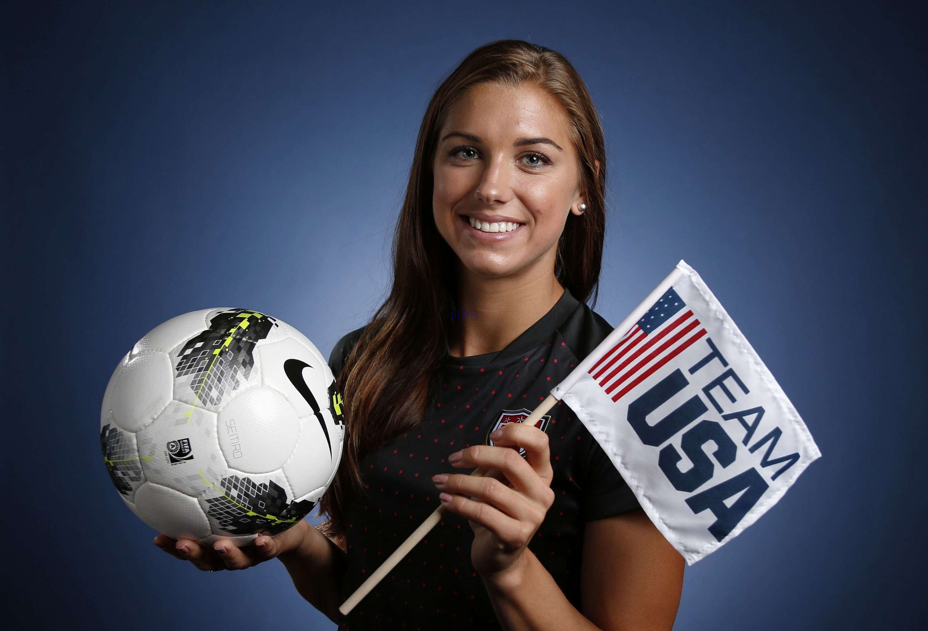 Alex Morgan Wallpapers - Usa Alex Morgan - HD Wallpaper 