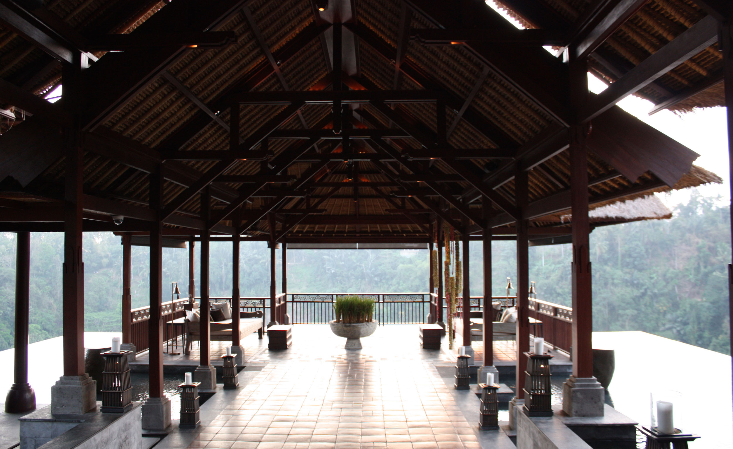 Mandapa Ritz Carlton - HD Wallpaper 