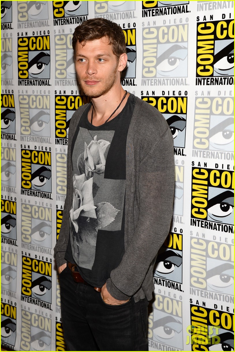 Joseph Morgan Phoebe Tonkin The Originals At Comic - San Diego Comic-con International - HD Wallpaper 